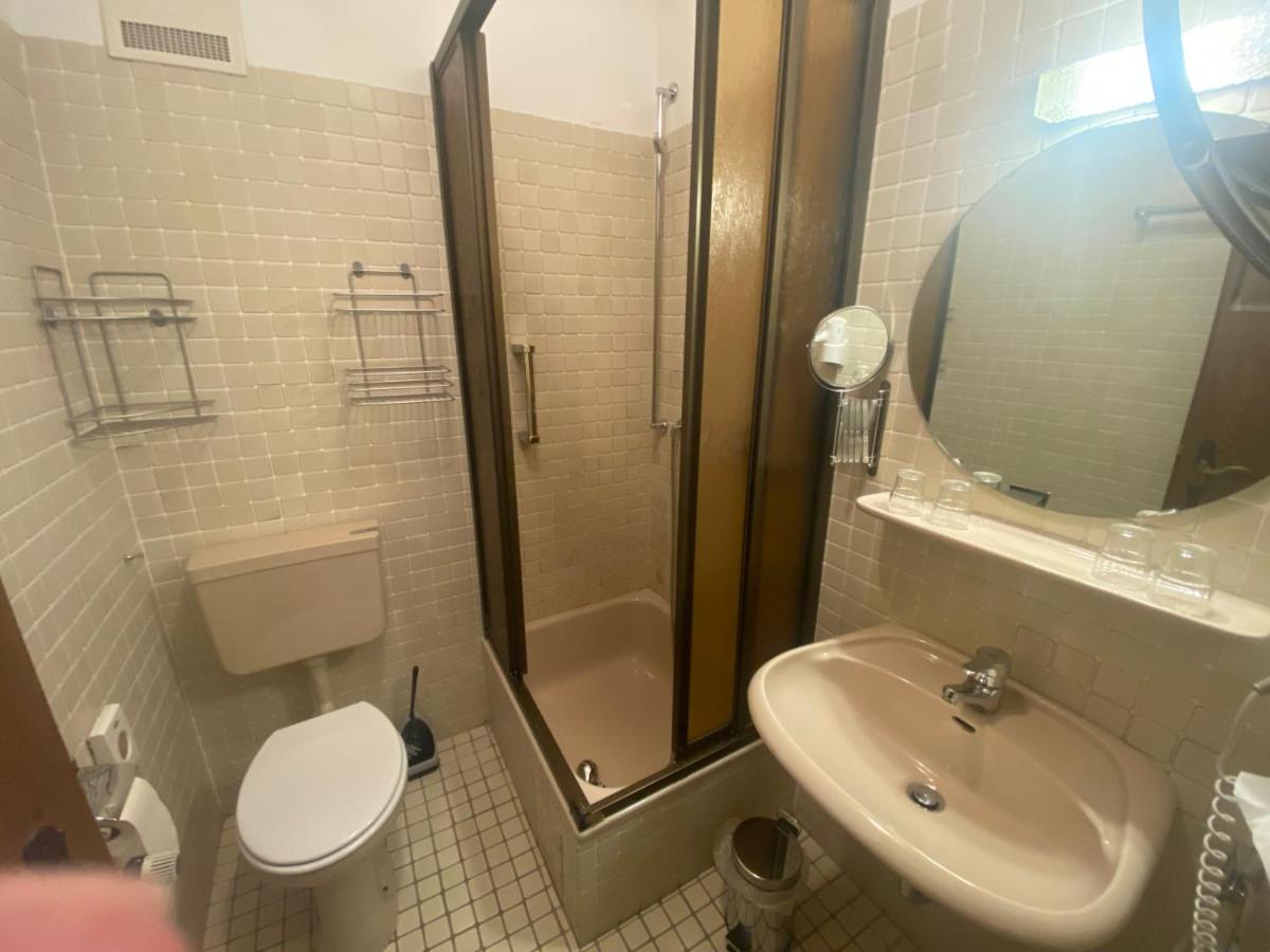 Berghotel Lenneplaetze ヴィンターベルク エクステリア 写真