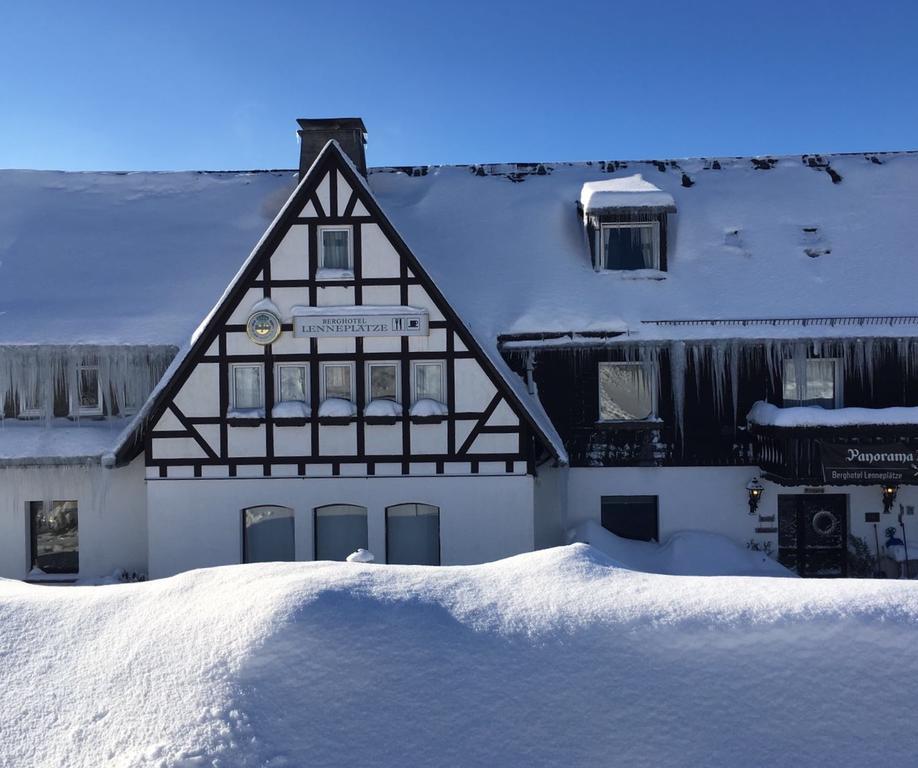 Berghotel Lenneplaetze ヴィンターベルク エクステリア 写真